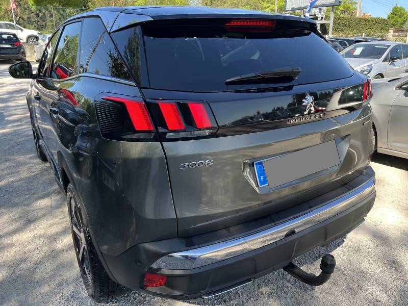 Ce SUV au design affirmé offre une conduite agréable grâce à sa boîte Manuelle 6 vitesses tout en maîtrisant sa consommation avec son moteur diesel performant. A ALES