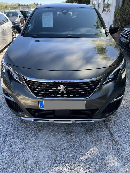 Voiture d’occasion PEUGEOT 3008 II 1.5 BLUE HDI 130 GT Line. BV6. 5p. avec Crochet d’Attelage AR et Radars AV + AR + Caméra de Recul ainsi que Sièges Semi-Cuir. Garantie 12 Mois.