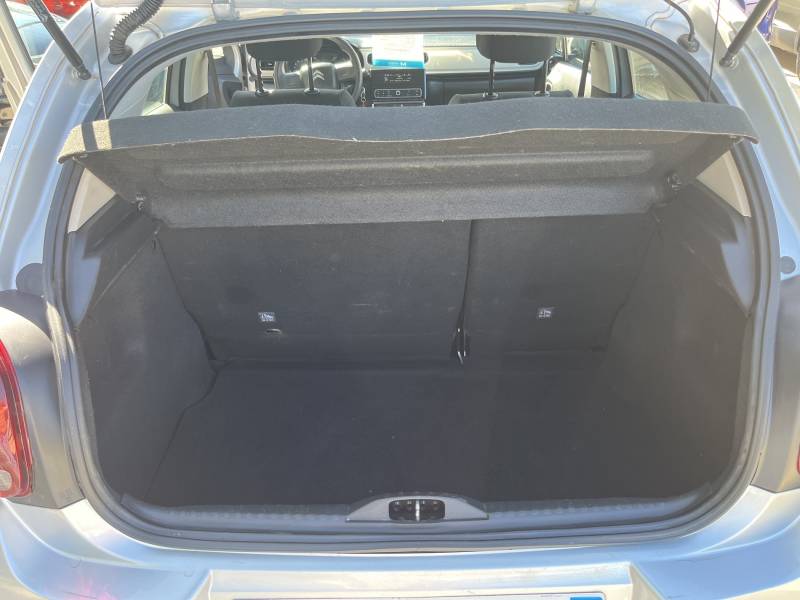 CITROEN C3 III 1.6 Blue HDI 75 Live parfaitement adaptée à un usage quotidien, alliant économie et praticité. A ORANGE