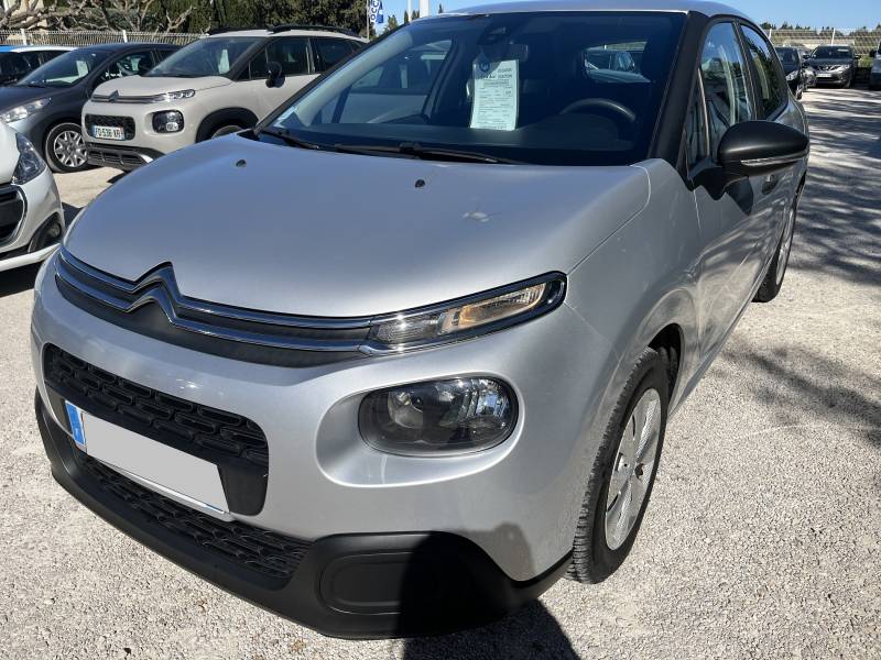 Voiture d’occasion CITROEN C3 III 1.6 Blue HDI 75 Live. 5p. avec Crochet d’Attelage AR, et Régulateur et Limiteur de vitesse ainsi que Roue de Secours. Garantie 12 Mois.