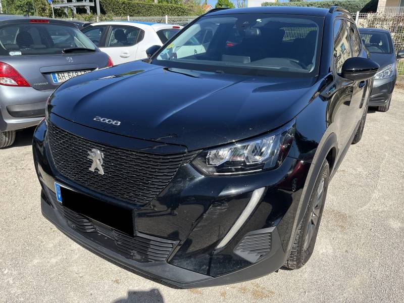 Voiture d’occasion PEUGEOT 2008 II 1.5 Blue HDI 110 Style. BV6. 5p. 1ère Main. avec GPS Ecran Tactile Via CarPlay et Radars de Recul ainsi que Régulateur + Limiteur de vitesse. Garantie 12 Mois.