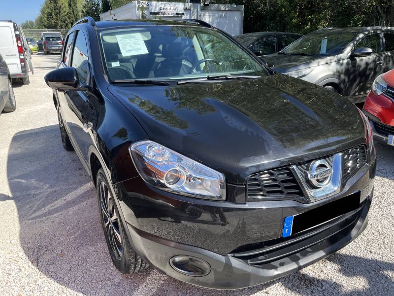 Mis en circulation le 26/03/2014, ce modèle affiche 126 071 kms d’origine garantis et bénéficie d’une motorisation diesel performante de 130 chevaux, associée à une boîte manuelle 6 vitesses. A CARPENTRAS