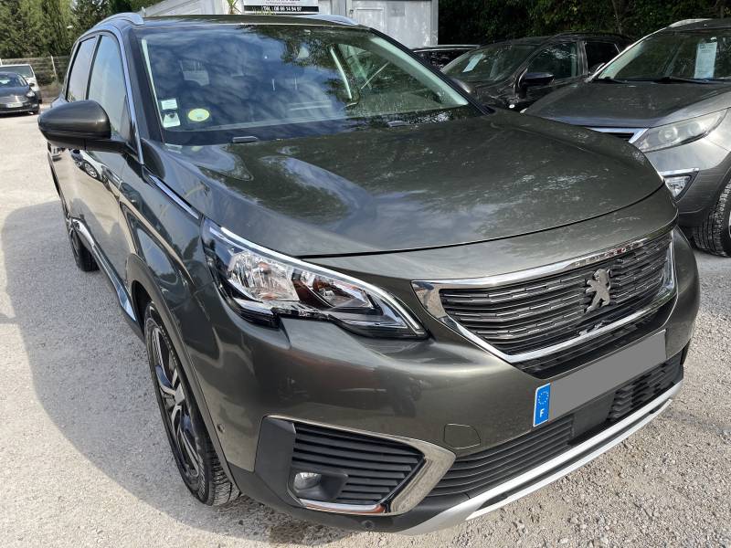 Voiture d’occasion PEUGEOT 5008 II 1.5 BLUE HDI 130 Allure Business. EAT 8. 7P. avec GPS Europe tactile et Sièges Semi-Cuir et puis radar AV et AR ainsi que caméra de recul. Garantie 12 Mois.