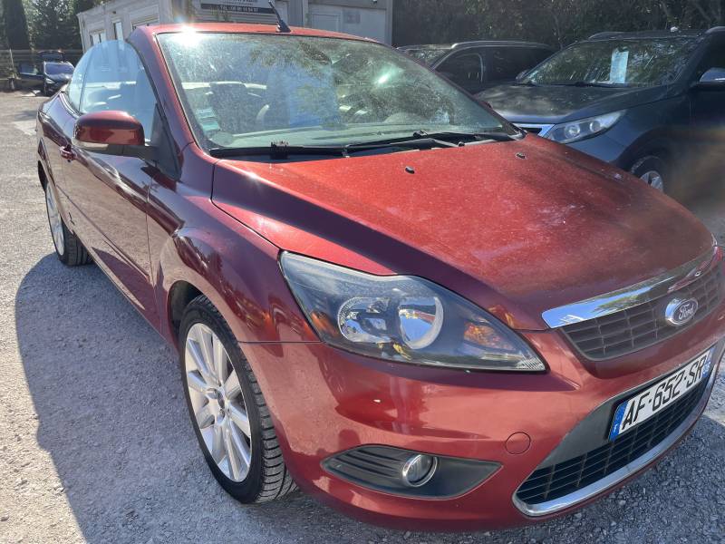 Voiture d’occasion FORD FOCUS CC 2.0 TDCI 136 Titanium. BV6. Avec Sièges Intérieur Cuir Beige et Climatisation Automatique Bizone ainsi que Jantes Alu. Garantie 12 Mois.