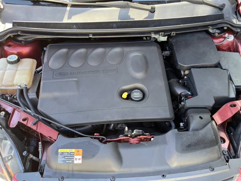  Découvrez la Voiture d’occasion FORD FOCUS CC 2.0 TDCI 136 Titanium BV6, un cabriolet élégant et polyvalent, idéal pour circuler dans Avignon et dans tout le Vaucluse.