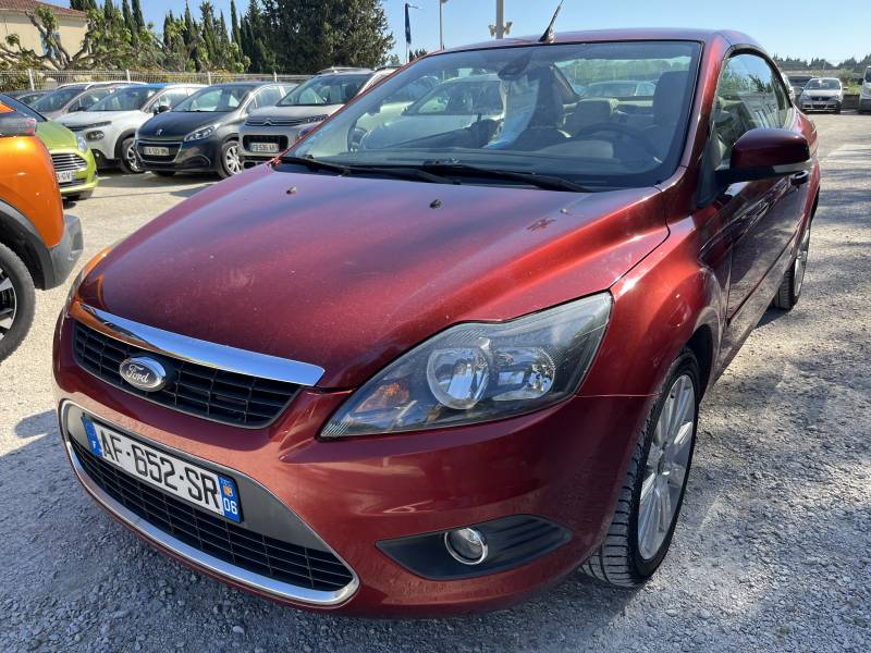 Voiture d’occasion FORD FOCUS CC 2.0 TDCI 136 Titanium. BV6. Avec Sièges Intérieur Cuir Beige et Climatisation Automatique Bizone ainsi que Jantes Alu. Garantie 12 Mois.