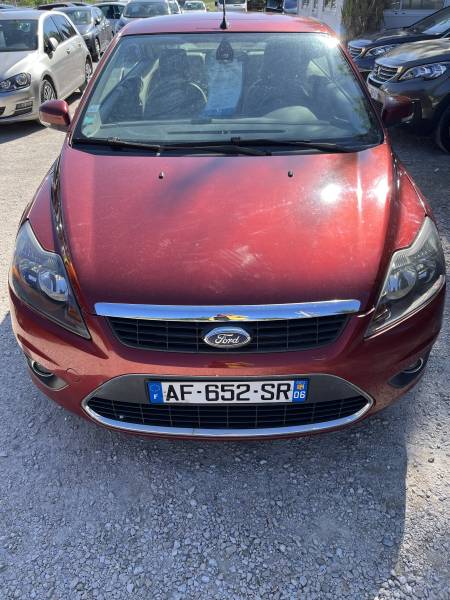 Voiture d’occasion FORD FOCUS CC 2.0 TDCI 136 Titanium. BV6. Avec Sièges Intérieur Cuir Beige et Climatisation Automatique Bizone ainsi que Jantes Alu. Garantie 12 Mois.