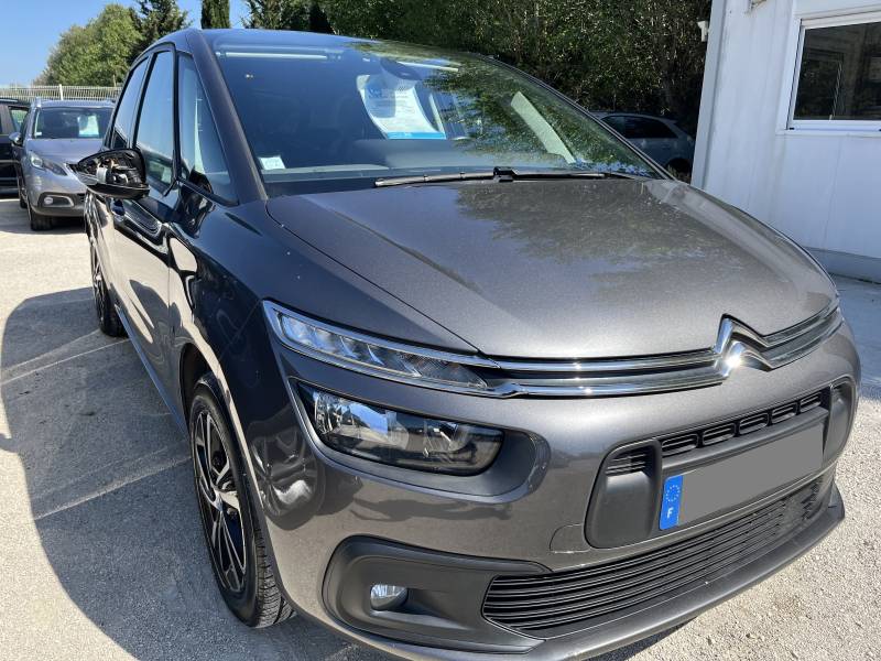 Avec ses 144 591 km garantis et une garantie 12 mois, ce véhicule représente une opportunité sérieuse en vente de voiture d’occasion à Avignon. 