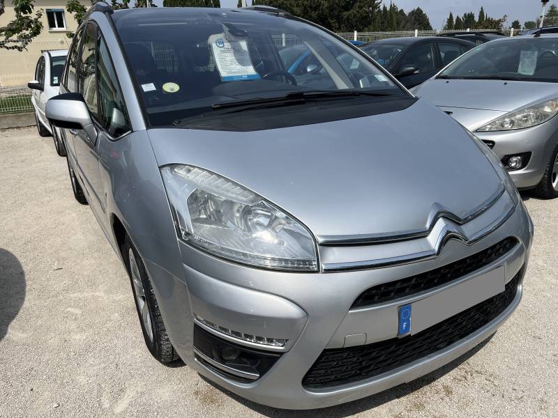 Grand C4 PICASSO I Ph2 1.6 HDI 112 Exclusive BV6 7 Places avec Régulateur et limiteur de vitesse et Radars de Recul ainsi que siège semi-cuir Garantie 12 Mois. A ORANGE