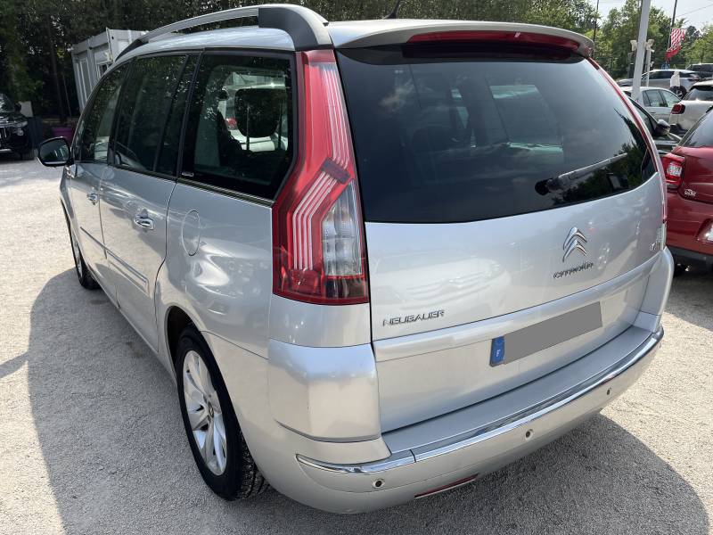 Voiture d’occasion CITROËN Grand C4 PICASSO I Ph2 1.6 HDI 112 Exclusive. BV6. 7 Places. avec Régulateur et limiteur de vitesse et Radars de Recul ainsi que siège semi-cuir. Garantie 12 Mois.