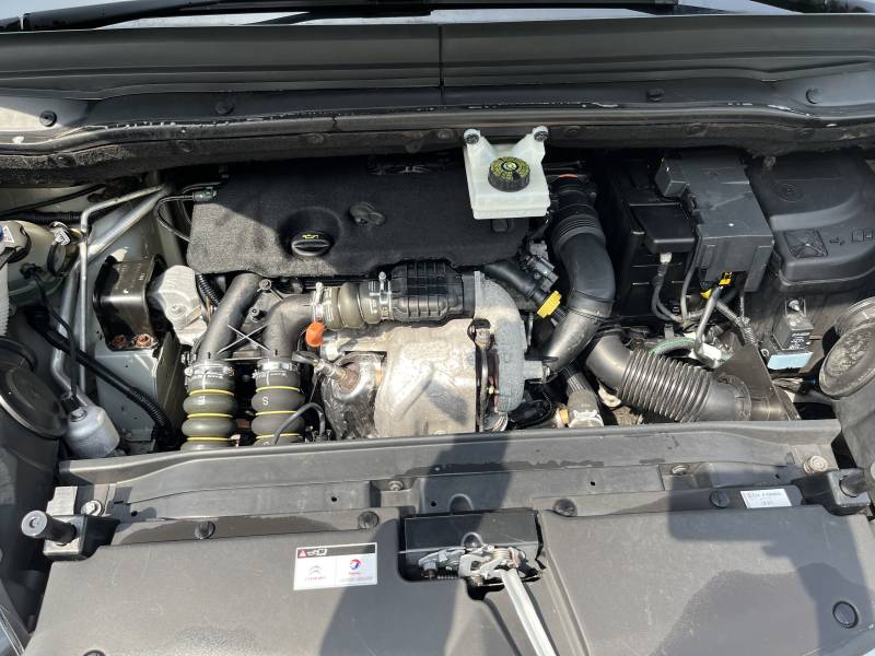 Pour votre projet de voiture d’occasion Avignon, contactez CPM Auto dans le Vaucluse afin de découvrir cette CITROËN Grand C4 PICASSO 7 Places garantie 12 mois et planifier un essai rapidement.