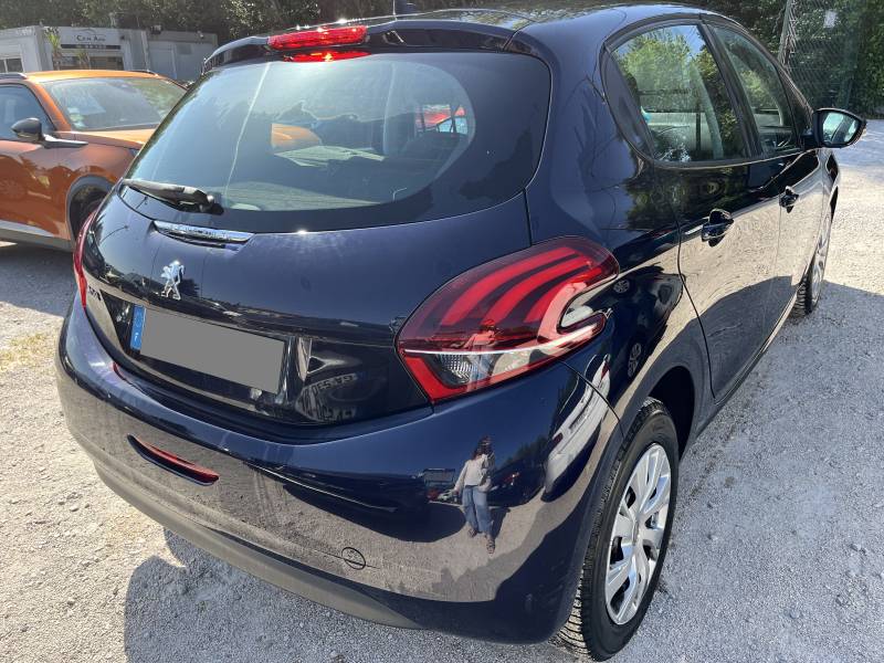 Voiture d’occasion PEUGEOT 208 I Ph2 1.5 Blue HDI 102 Premium Pack. 5p. avec GPS Europe Tactile et régulateur + Limiteur de vitesse. Garantie 12 Mois.