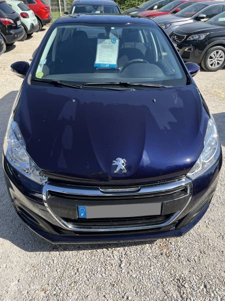 Nous mettons en avant le confort et la technologie avec le GPS Europe Tactile et régulateur + Limiteur de vitesse, ainsi que la Garantie 12 Mois. A CARPENTRAS