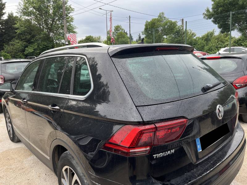 Voiture d’occasion VOLKSWAGEN II 2.0 TDI 150 Sound. Automatique. 5p. Avec Radars AV+ AR et Caméra de Recul ainsi que GPS Europe Tactile. Garantie 12 Mois.