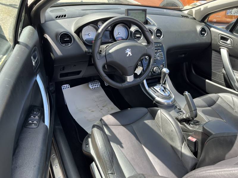 Voiture d’occasion PEUGEOT 308 CC Ph2 2.0 HDI 163 Féline. Boite Automatique. Avec Sièges en Cuir et Radar AV+ AR ainsi que Sièges en cuir chauffants et Nuque chauffantes. Garantie 12 Mois.