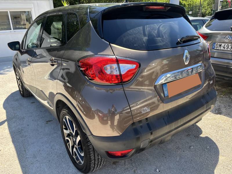  CAPTUR 1.5 DCI 90 Intens. 5p. 1ère Main. avec régulateur et limiteur de vitesse et Carte Main Libre ainsi que GPS Europe tactile. A ORANGE