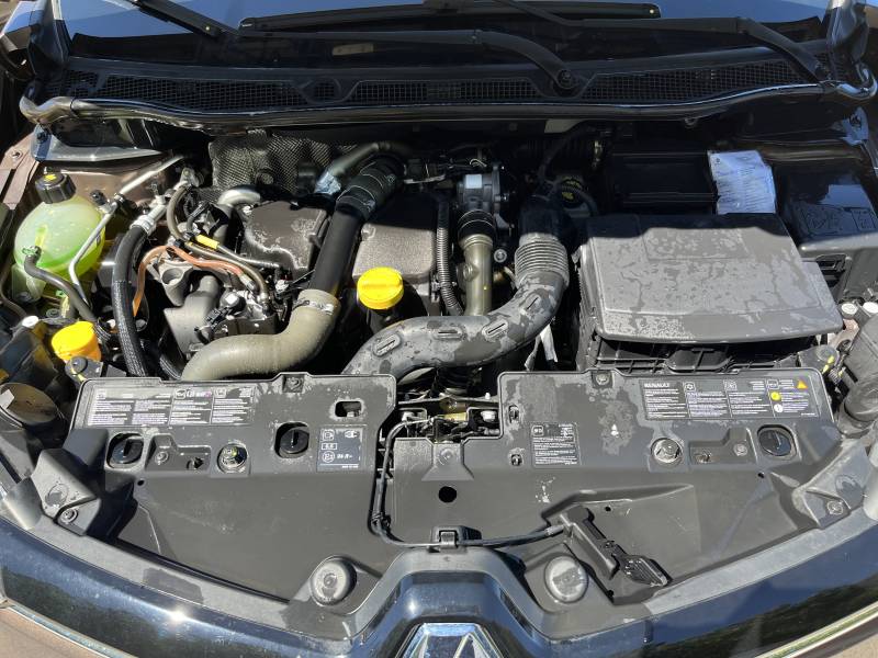Voiture d’occasion RENAULT CAPTUR 1.5 DCI 90 Intens. 5p. 1ère Main. avec régulateur et limiteur de vitesse et Carte Main Libre ainsi que GPS Europe tactile. Garantie 12 Mois.