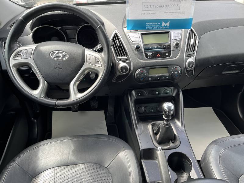 Voiture d’occasion HYUNDAI IX 35 2.0 CRDI 135 Premium Pack. BV6. 5p. avec Sièges Semi-Cuir et Radars de Recul ainsi que Sièges Chauffants. Garantie 12 Mois.