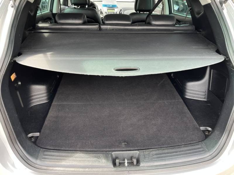  HYUNDAI IX 35 2.0 CRDI 135 Premium Pack BV6 5 portes, une voiture d’occasion à Avignon idéale pour les conducteurs recherchant un véhicule fiable, confortable et économique au quotidien. 
