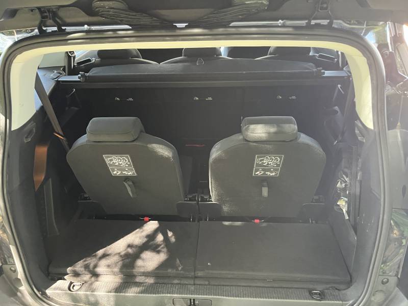 voiture d’occasion Avignon associe une motorisation fiable et économique à une excellente habitabilité pour les trajets du quotidien comme pour les longs déplacements dans le Vaucluse.