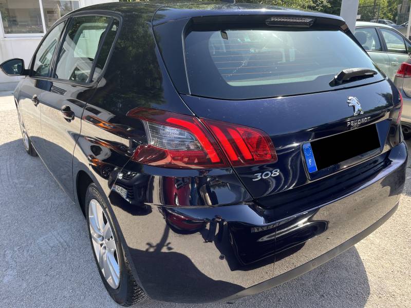 Voiture d’occasion PEUGEOT 308 II Ph2 1.5 Blue HDi 130 Active Business. BV6. 5p. avec GPS Europe  et Régulateur + Limiteur de vitesse ainsi que Radars de Recul. Garantie 12 mois.