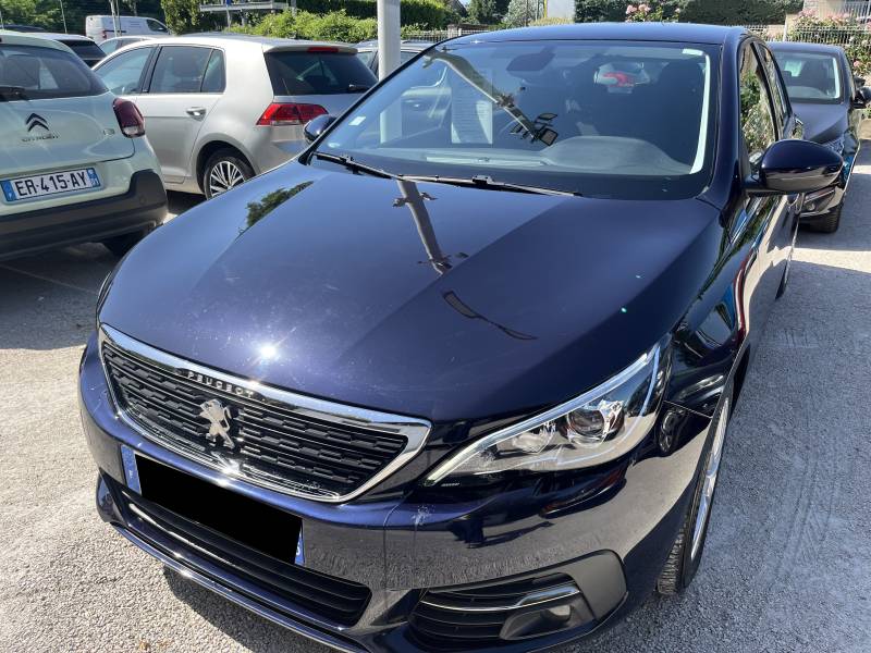 Voiture d’occasion PEUGEOT 308 II Ph2 1.5 Blue HDi 130 Active Business. BV6. 5p. avec GPS Europe  et Régulateur + Limiteur de vitesse ainsi que Radars de Recul. Garantie 12 mois.