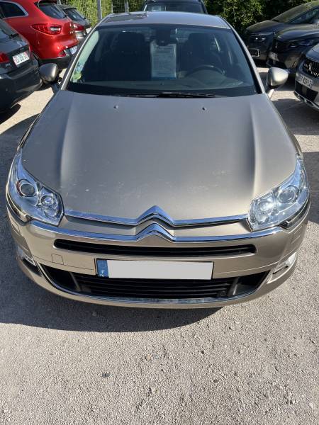 Voiture d’occasion CITROEN C5 II Ph2 2.0 HDI 163 Exclusive BV6 4p. avec GPS Europe et Radars AV + AR ainsi que Sièges Semi-Cuir + Chauffant + Massant. Garantie 12 Mois.