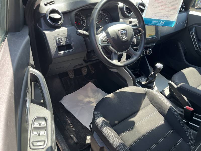 Voiture d’occasion DACIA DUSTER I Ph2 1.5 Blue DCI 116 Prestige. BV6. 5p. Avec GPS Europe tactile et Radars AV + AR + Caméra de Recul ainsi que Crochet d’Attelage AR. Garantie 12 Mois.