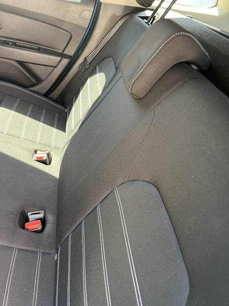 Mis en circulation le 24/06/2019, ce SUV 5 places dispose d’une boîte manuelle 6 vitesses, d’une élégante couleur Bleu Métal Verni ainsi que d’un niveau d’équipement complet pour rouler sereinement dans le Vaucluse et partout en France.