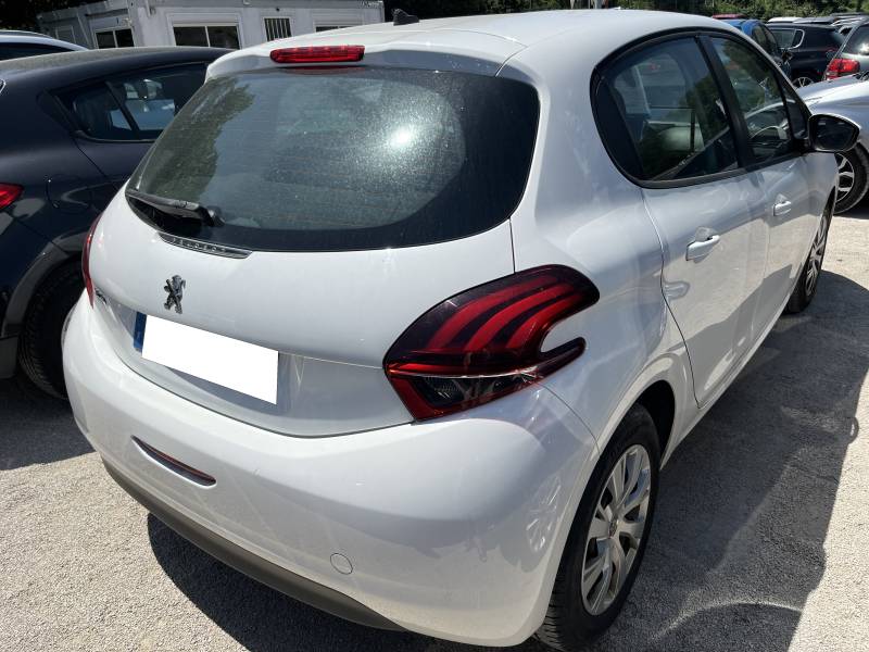 PEUGEOT 208 I Ph2 1.6 Blue HDI 102 Premium. 5p. avec GPS Europe Tactile et régulateur + Limiteur de vitesse. 1ère Main. A ORANGE