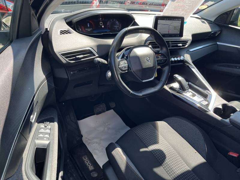 en stock, issu de la vente de voiture d'occasion à Avignon, idéal pour le marché du Vaucluse et les conducteurs recherchant un véhicule fiable et polyvalent.