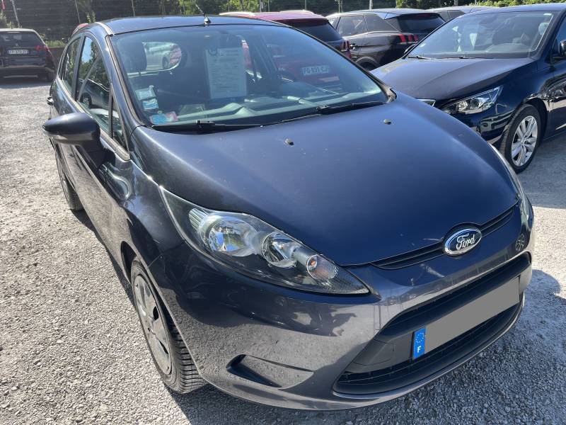 Voiture d’occasion FORD FIESTA VI 1.6 TDCI 95 Econetic. 5p. avec climatisation. Garantie 12 Mois.