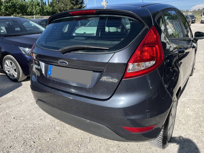 Voiture d’occasion FORD FIESTA VI 1.6 TDCI 95 Econetic. 5p. avec climatisation. Garantie 12 Mois.