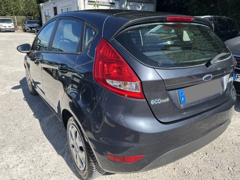 Voiture d’occasion FORD FIESTA VI 1.6 TDCI 95 Econetic. 5p. avec climatisation. Garantie 12 Mois.