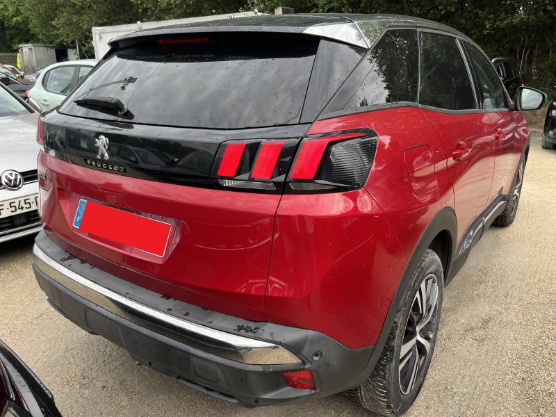 Voiture d’occasion PEUGEOT 3008 II 1.6 BLUE HDI 120 Allure Business. EAT 6. 5p. avec Pack Black Diamant et Radars AV + AR + Caméra de Recul ainsi que CarPlay. Garantie 12 Mois.