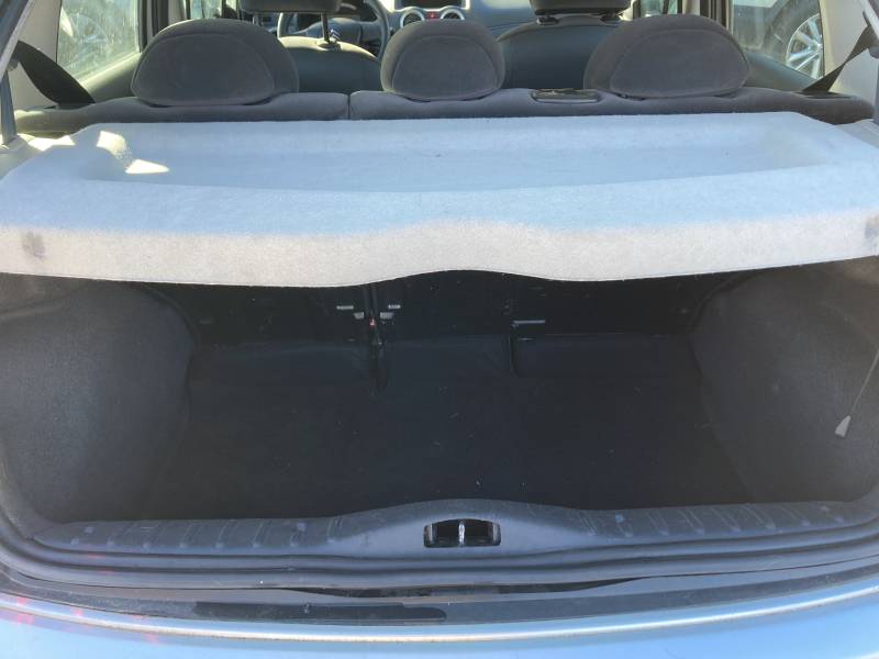 Voiture d’occasion C3 I Ph2 1.4 HDI 70 Confort. 5p.  avec climatisation et radio CD MP3 commande au volant. Garantie 12 Mois.