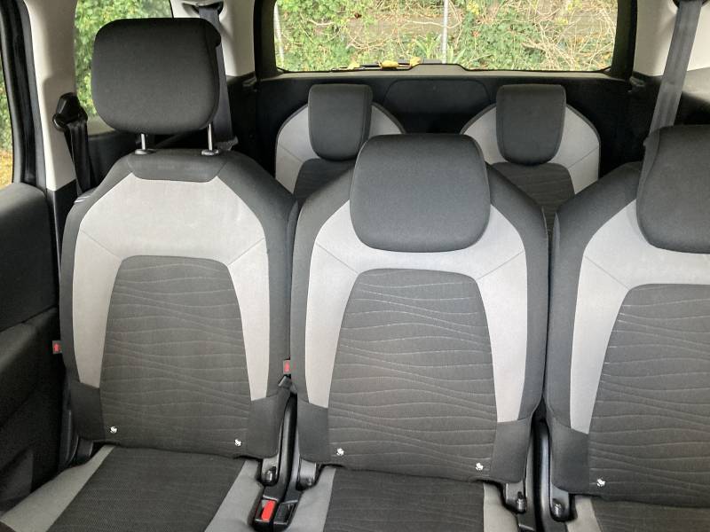 CPM AUTO, votre partenaire de confiance pour l’achat de voitures d’occasion de qualité à : BEAUCAIRE