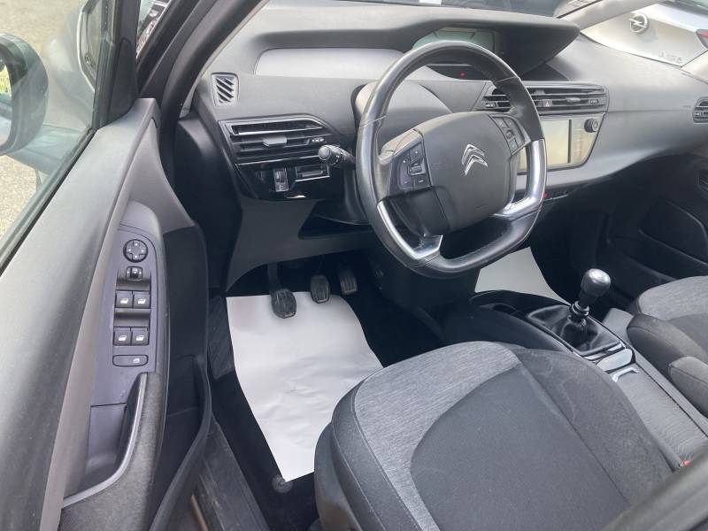 CPM AUTO, votre partenaire de confiance pour l’achat de voitures d’occasion de qualité à : ORANGE