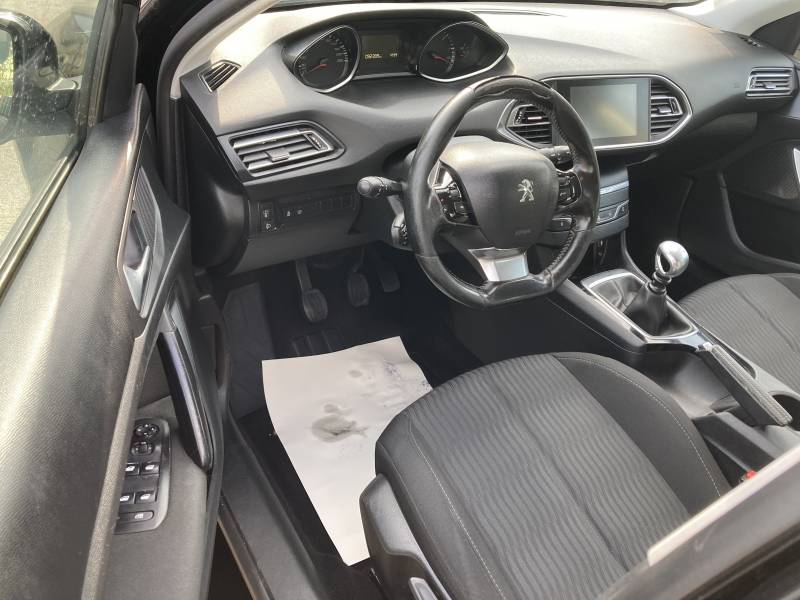 CPM AUTO, votre partenaire de confiance pour l’achat de voitures d’occasion de qualité à : TARASCON