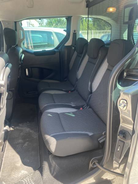 CPM Auto professionnel de la vente de voiture en occasion pas cher vous propose : Voiture d’occasion PEUGEOT PARTNER II Ph 2 1.6 Blue-HDI 120 Outdoor * Garantie 12 mois * ORANGE