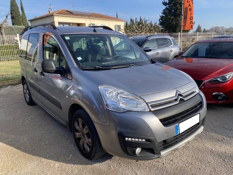 CPM Auto vous propose une très belle voiture d’occasion à petit prix : Voiture d’occasion CITROËN BERLINGO 1.6 Blue-HDI 100 Multispace XTR - Garantie 12 mois à  ARLES
