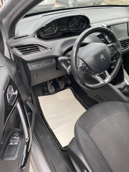 CPM AUTO Le Discount de l'Automobiles vous propose à :  TARASCON