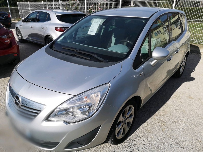 Le Discount CPM AUTO: petit SUV compact OPEL MERIVA 1.7 CDTI 130 Innovation BV6 Garantie 12 mois à AVIGNON