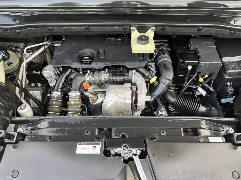 Voiture d’occasion CITROEN C4 PICASSO I Ph2 1.6 HDI 112 Millénium. BV6 - 5p. avec Radar de recul et régulateur + limiteur de vitesse ainsi que Crochet d’Attelage AR. Garantie 12 Mois.