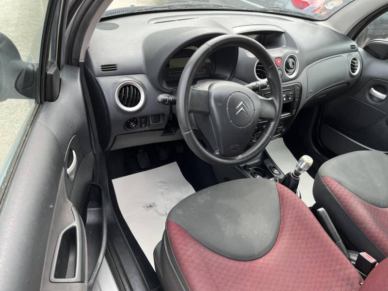 Voiture d’occasion C3 I Ph2 1.4 HDI 70 Confort. 5p. Garantie 12 Mois avec climatisation et radio CD MP3 commande au volant. Garantie 12 Mois.