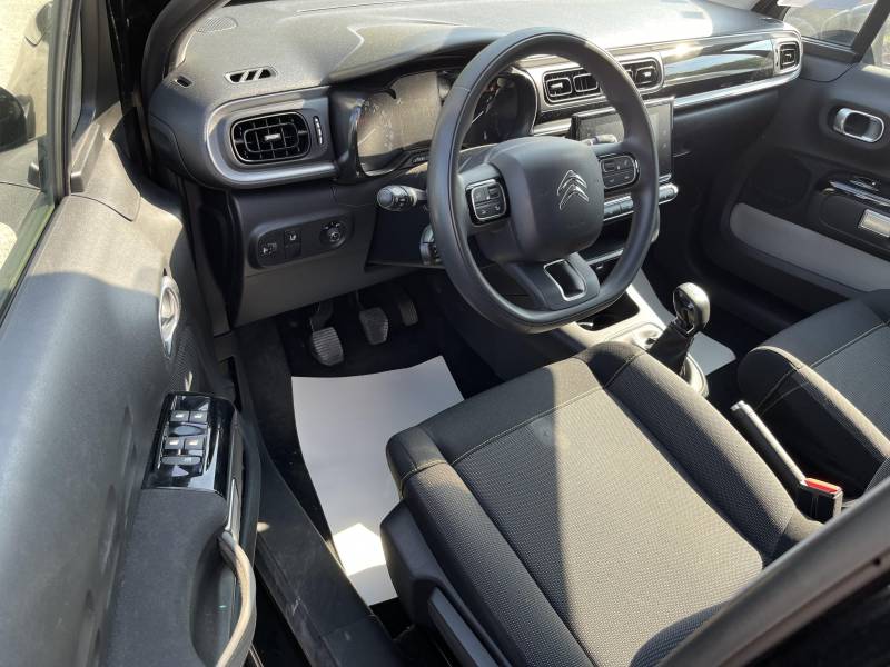 Sa faible consommation et son excellent rapport qualité/prix font de cette voiture d'occasion à Avignon une solution pertinente pour tous ceux qui recherchent une citadine fiable et bien équipée.