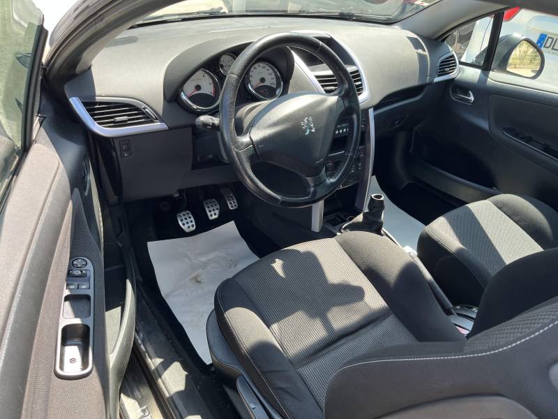 Son moteur 1.6 HDI de 110 chevaux, sa boîte manuelle et ses 6 CV fiscaux vous garantissent une conduite dynamique tout en maîtrisant vos coûts d’assurance et de carburant. A AIX EN PROVENCE