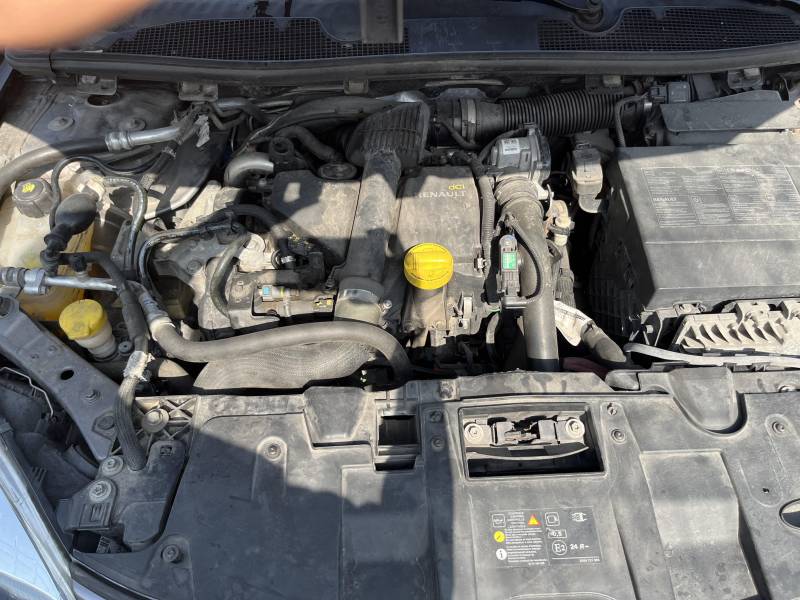 Vous recherchez une voiture d’occasion à Avignon, fiable et bien équipée ? Venez découvrir cette MEGANE III Ph2 1.5 DCI 110 Expression chez CPM Auto à Avignon. 