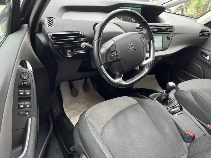 Avec ses 139 283 km d’origine garantis, cette voiture d’occasion CITROËN C4 PICASSO offre un excellent compromis entre fiabilité, équipement et budget.  A MONTPELLIER