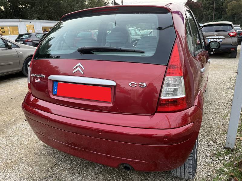 Voiture d’occasion CITROEN C3 I Ph2 1.4 HDI 70 Exclusive. SENSODRIVE 5p. Avec Régulateur et Limiteur de vitesses ainsi que radar de recul. Garantie 12 Mois.